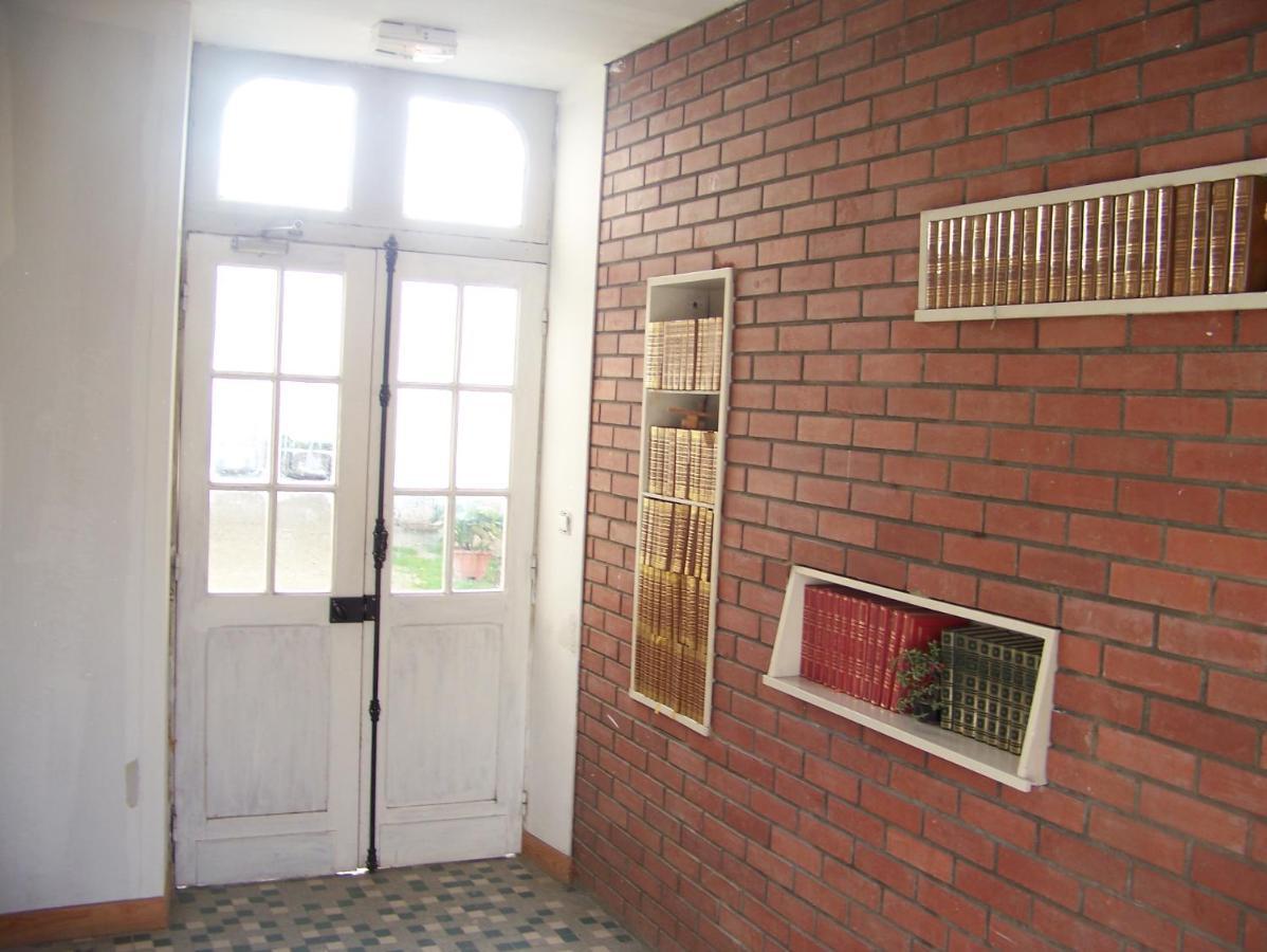 Charmant Studio Au Calme Tout Confort Dans Chateau Neo Gothique Proche Zenith Comet Orleans Parking Voiture Gratuit Wifi Haut Debit Rue Des Montees ภายนอก รูปภาพ